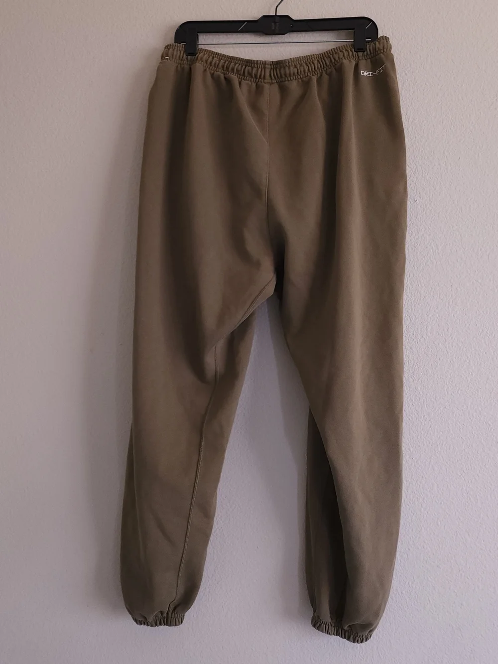 Nike Olive Green Men's Jogger Sweatpants